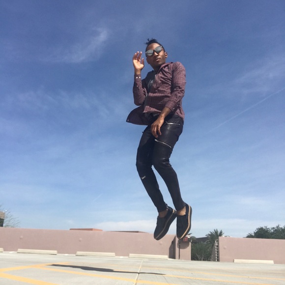 Meet your Posher, Edward - Picture 1 of 1